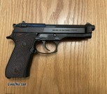 Beretta_right